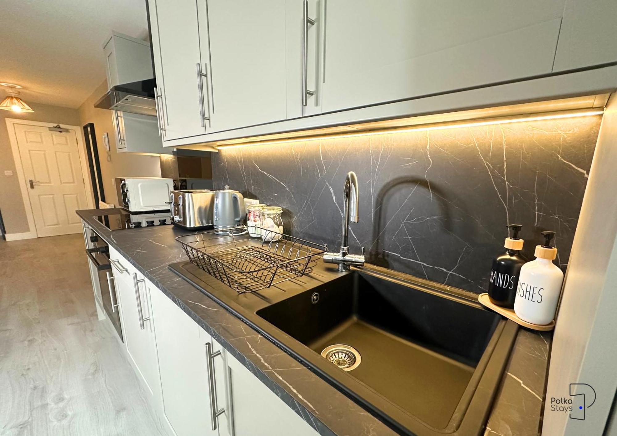 Hanley, Stoke - Modern Spacious Apartments By Polkastays Extérieur photo